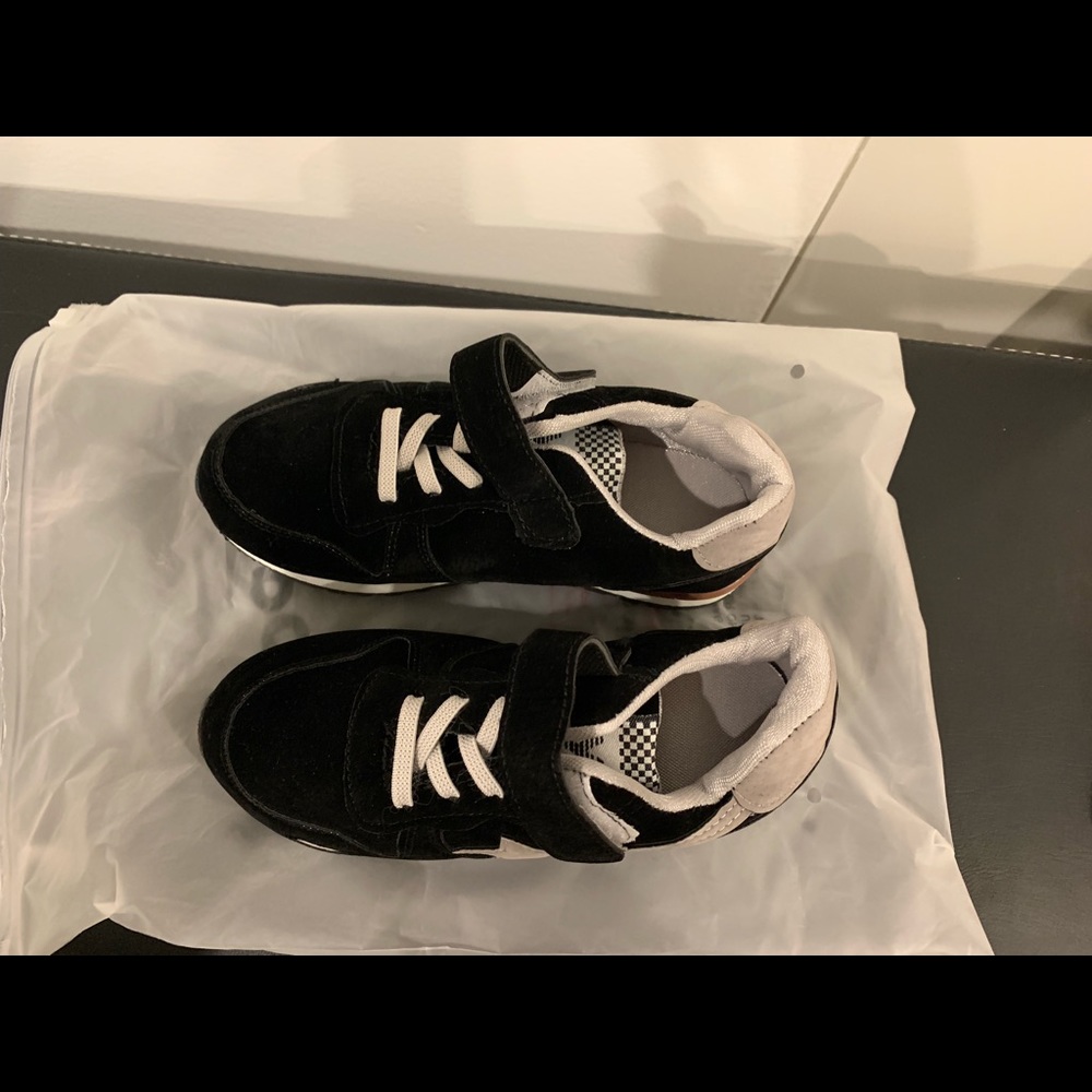 Kids sneakers shoes brand new - Picture 7 of 8